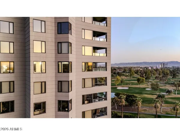 $1,100,000 | 1040 East Osborn Road, Unit 1004, Phoenix, AZ 85014
