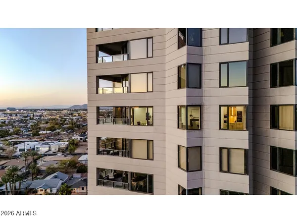 $1,100,000 | 1040 East Osborn Road, Unit 1004, Phoenix, AZ 85014