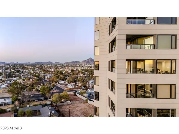 $1,100,000 | 1040 East Osborn Road, Unit 1004, Phoenix, AZ 85014