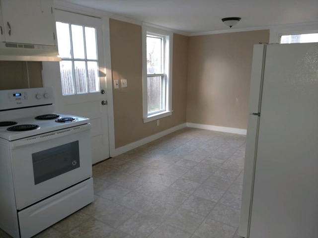 10 Grove Street Rochester, NH 03868 - Photo 3 of 16