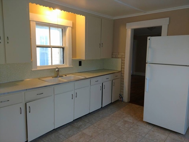 10 Grove Street Rochester, NH 03868 - Photo 8 of 16