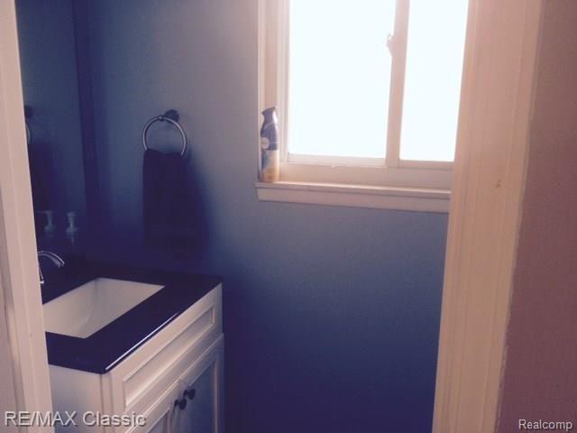 25872 Beck Road Novi, MI 48374 - Photo 10 of 22 Lav.jpg