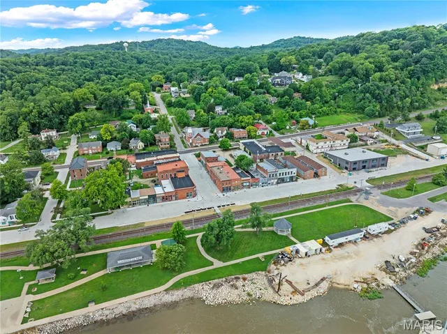 $249,000 | 101 North 1st Street, Clarksville, MO 63336