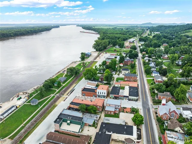 $249,000 | 101 North 1st Street, Clarksville, MO 63336