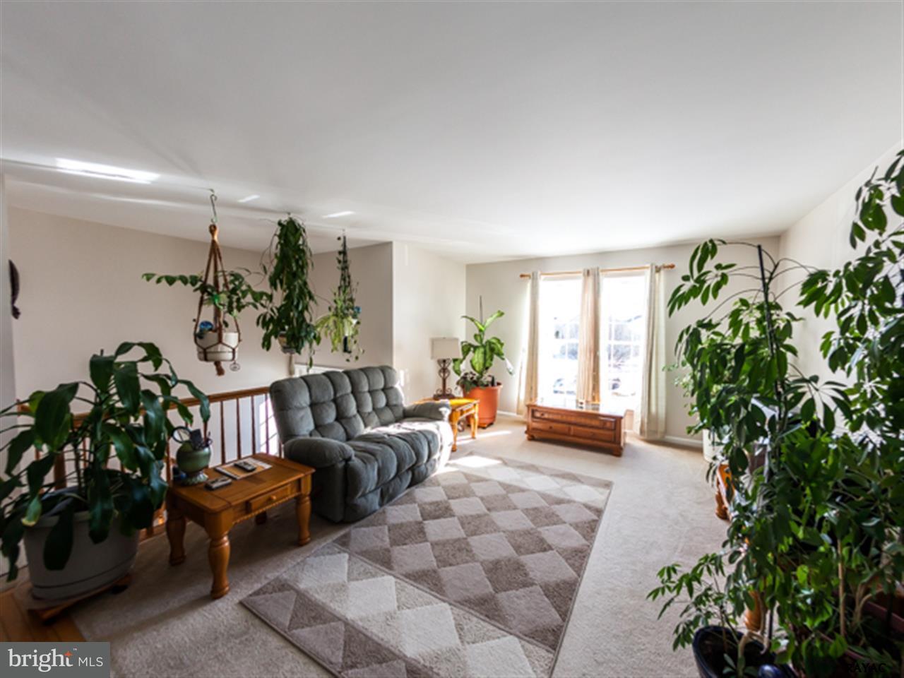 1080 Gora Road South York, PA 17404 - Photo 3 of 35 Gallery Image 3
