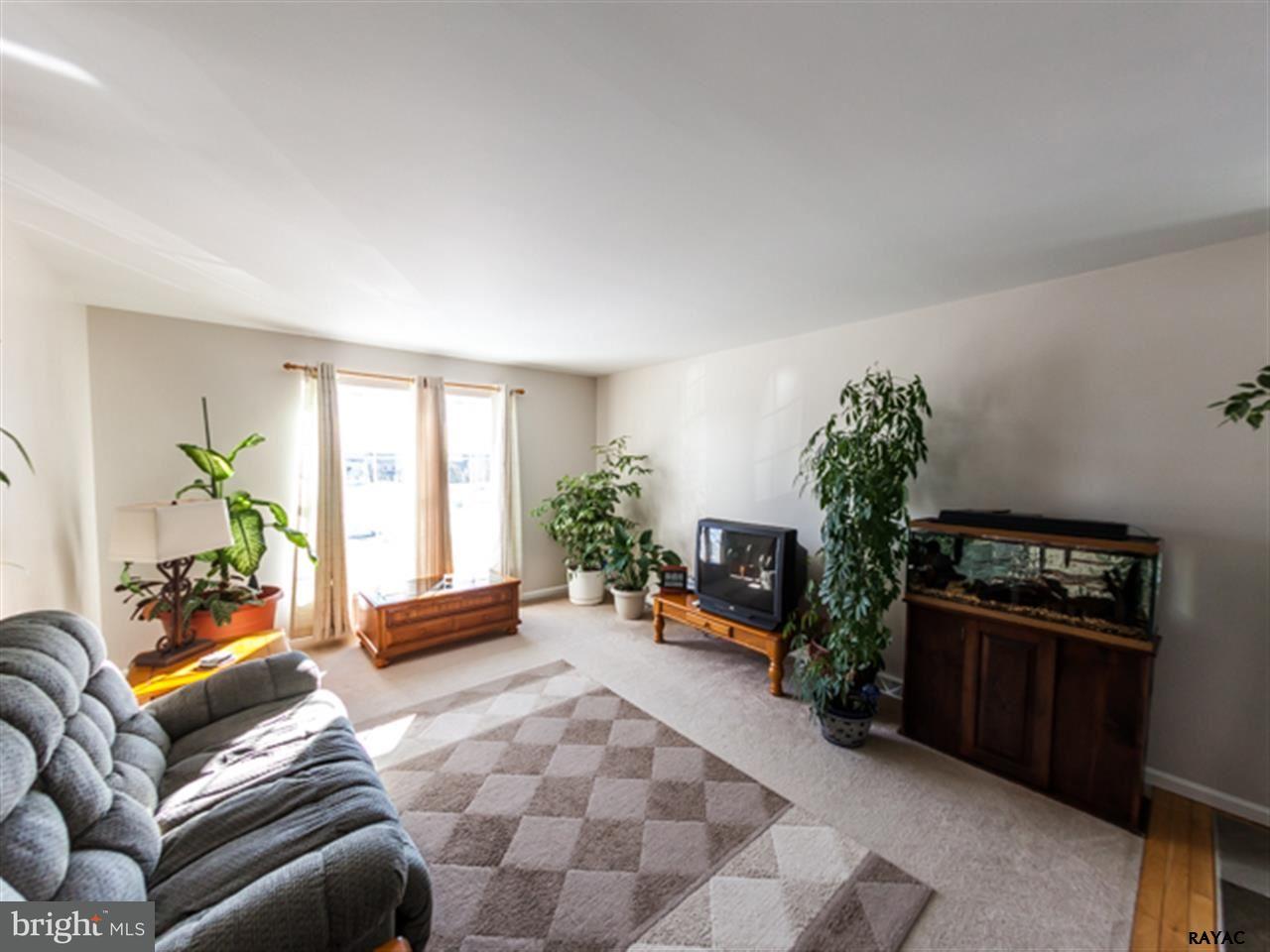 1080 Gora Road South York, PA 17404 - Photo 6 of 35 Gallery Image 6