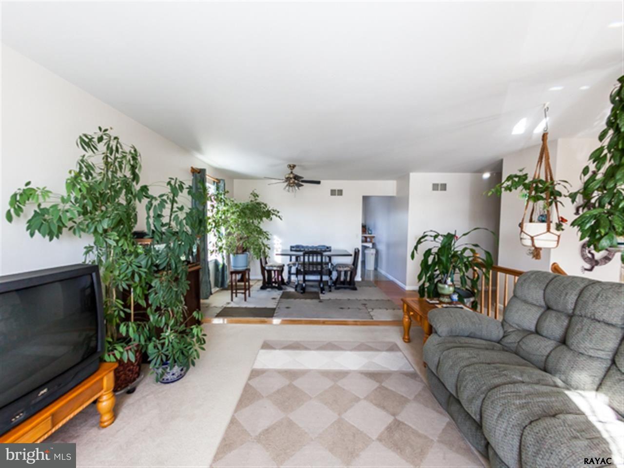 1080 Gora Road South York, PA 17404 - Photo 9 of 35 Gallery Image 9