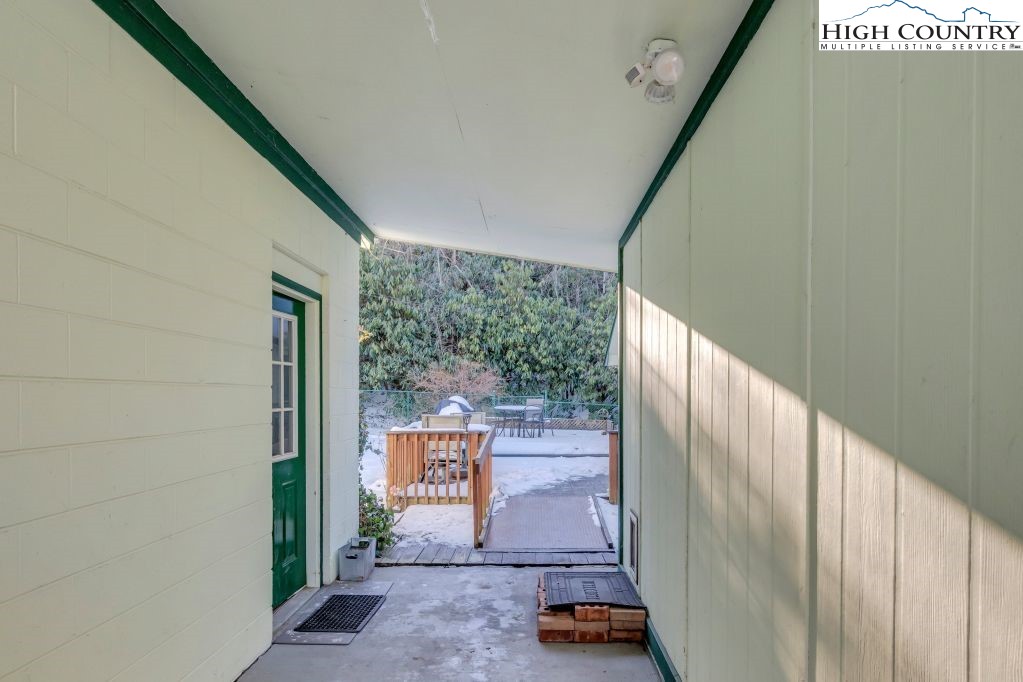 6670 Hickory Nut Gap Road Banner Elk, NC 28604 - Photo 33 of 44