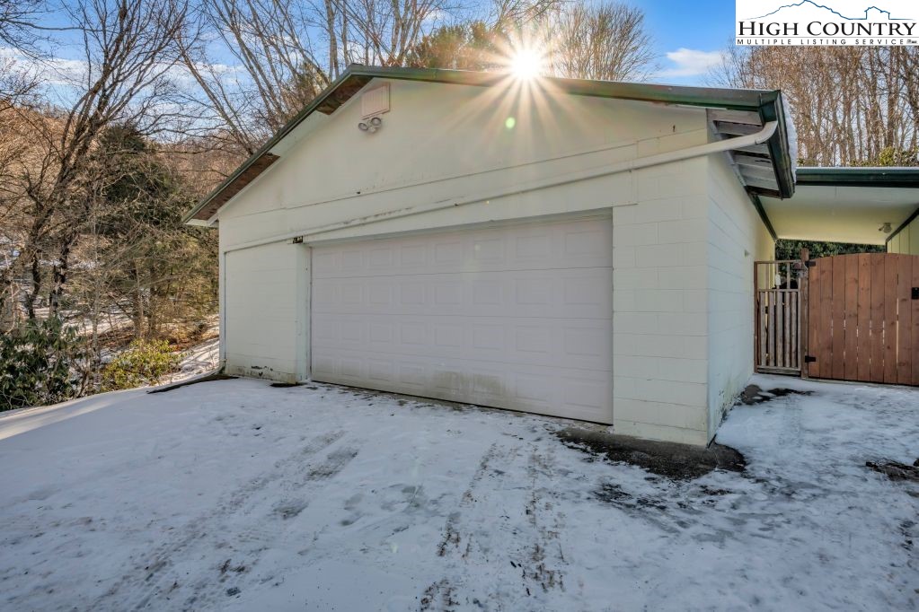 6670 Hickory Nut Gap Road Banner Elk, NC 28604 - Photo 35 of 44