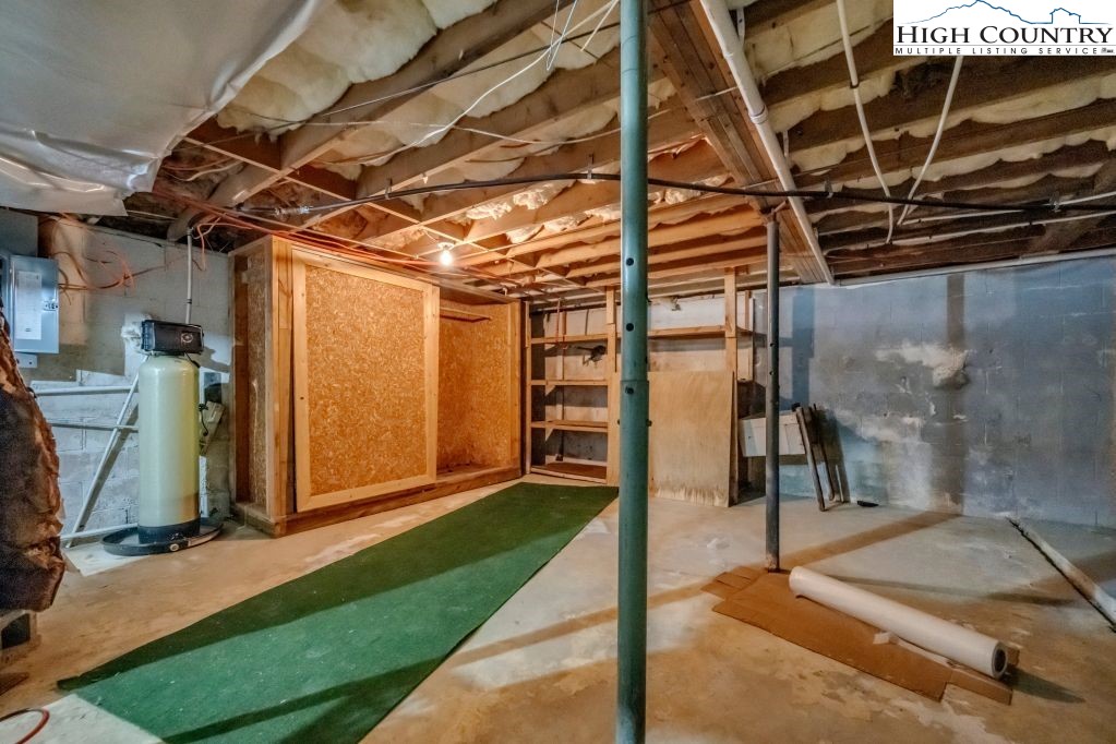 6670 Hickory Nut Gap Road Banner Elk, NC 28604 - Photo 39 of 44