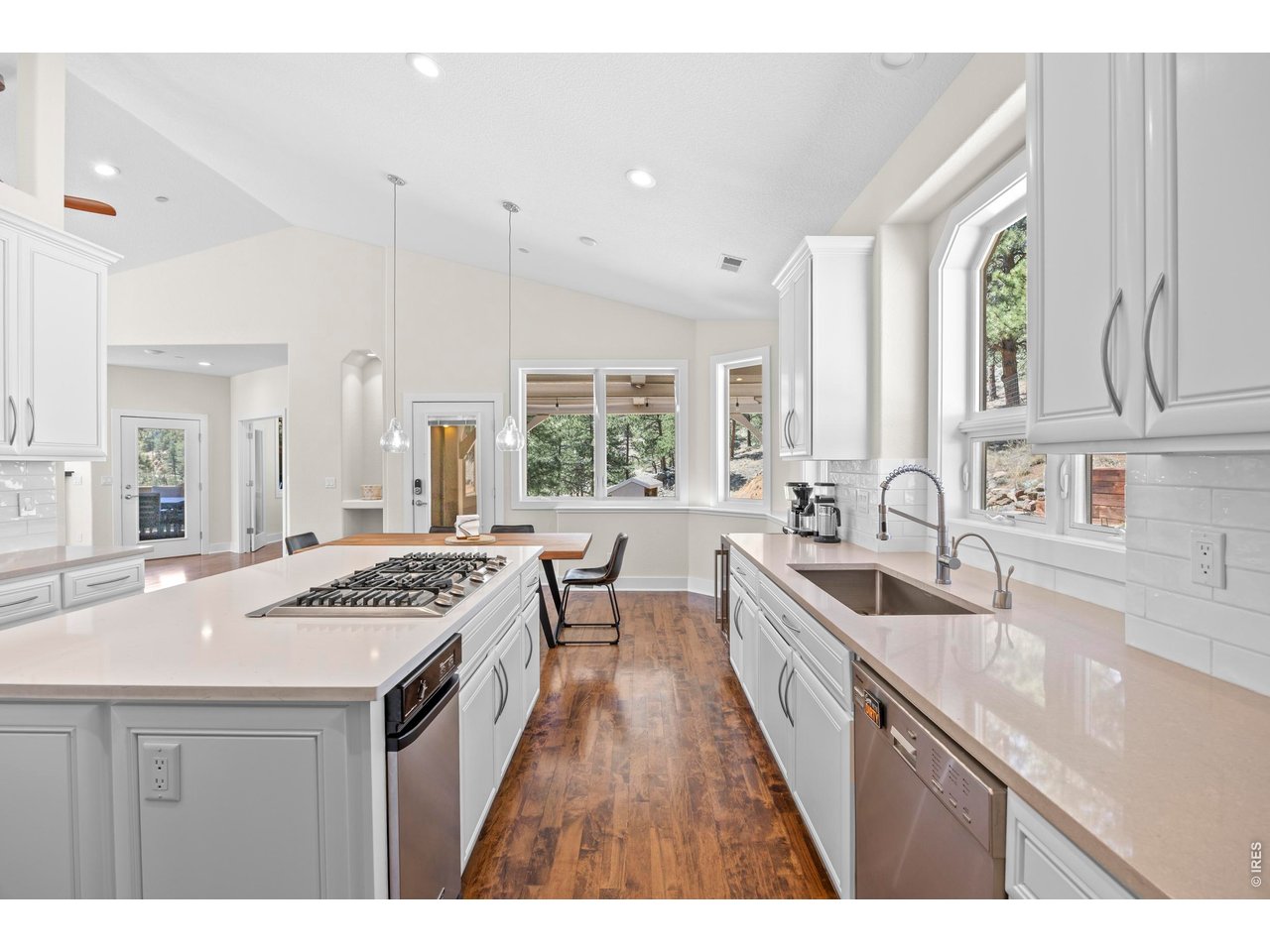 738 Wagonwheel Gap Road Boulder, CO 80302 - Photo 11 of 46 Kitchen