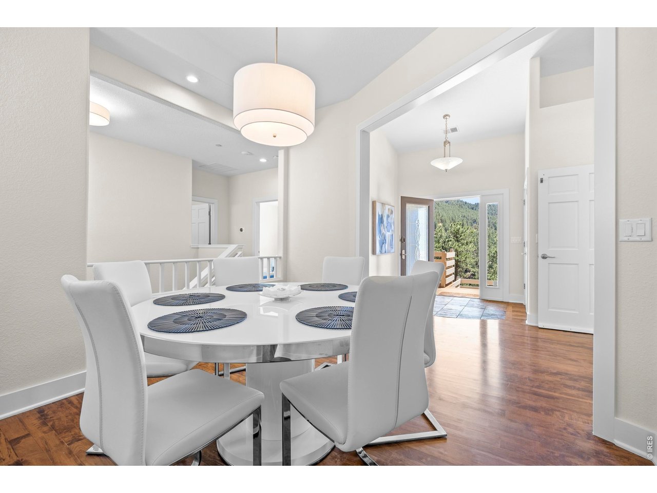 738 Wagonwheel Gap Road Boulder, CO 80302 - Photo 16 of 46 Dining room