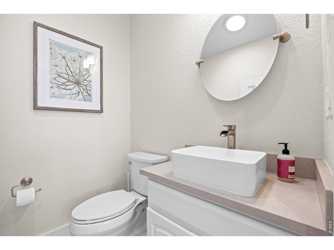 738 Wagonwheel Gap Road Boulder, CO 80302 - Photo 26 of 46 Main floor bath