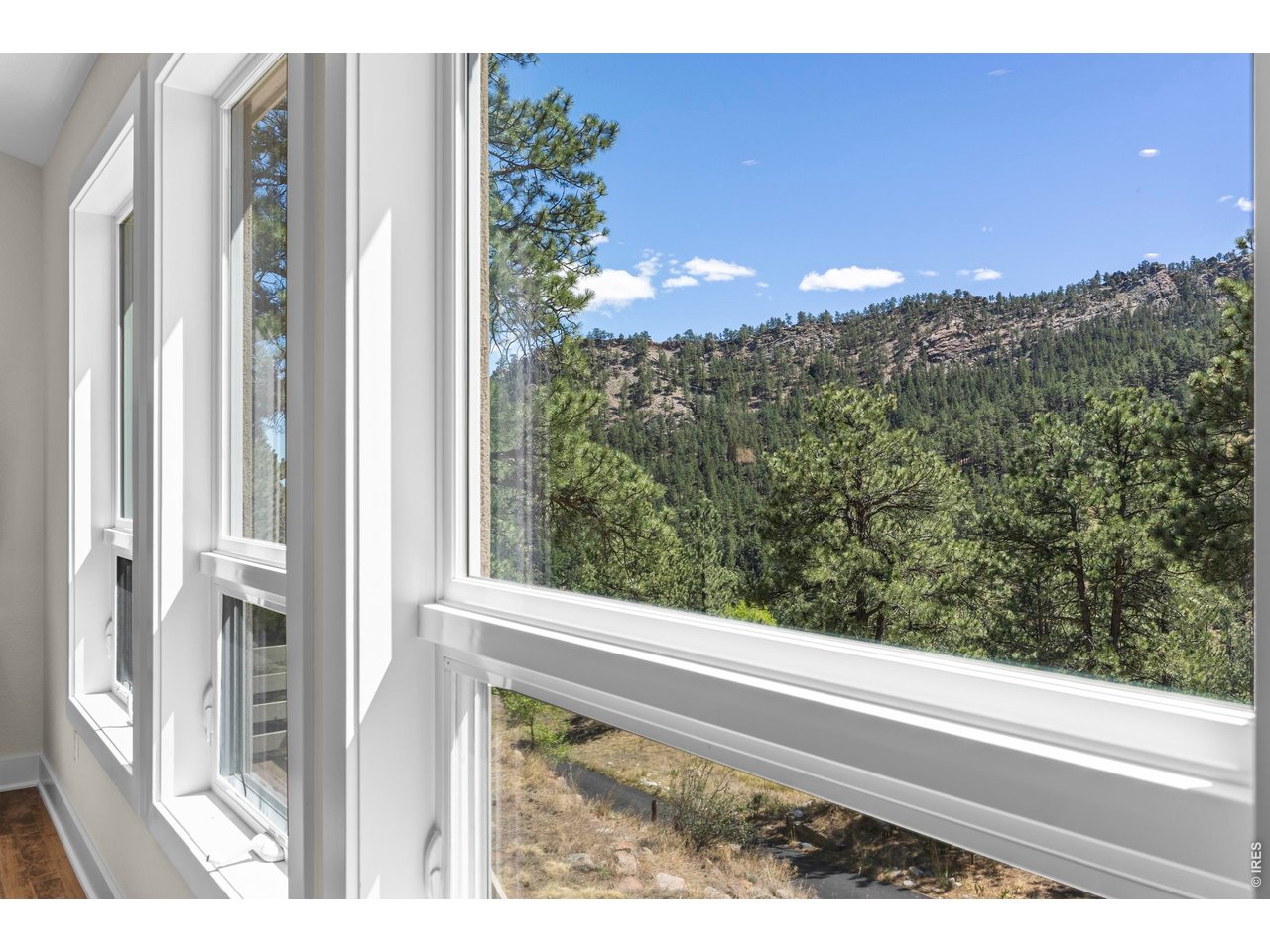 738 Wagonwheel Gap Road Boulder, CO 80302 - Photo 10 of 46 Great room view