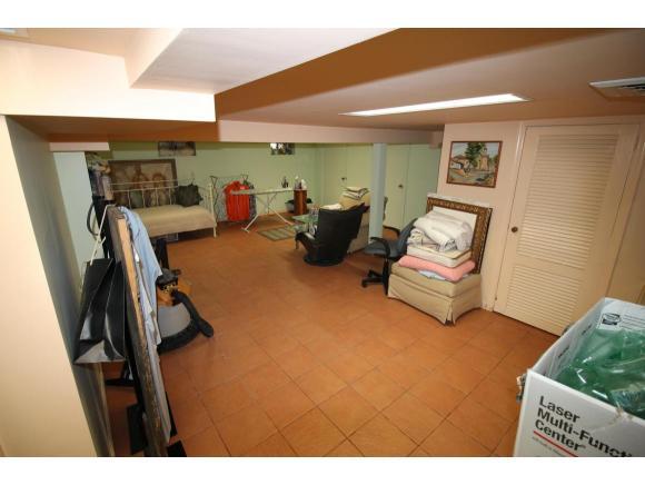 1301 Harbor Road Hewlett Harbor, NY 11557 - Photo 18 of 22