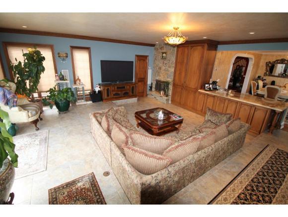 1301 Harbor Road Hewlett Harbor, NY 11557 - Photo 9 of 22