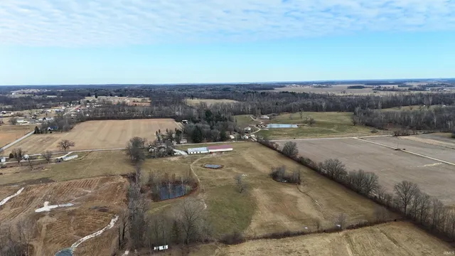 $280,000 | 200 North County Road, Linton, IN 47441