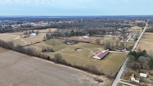 $280,000 | 200 North County Road, Linton, IN 47441