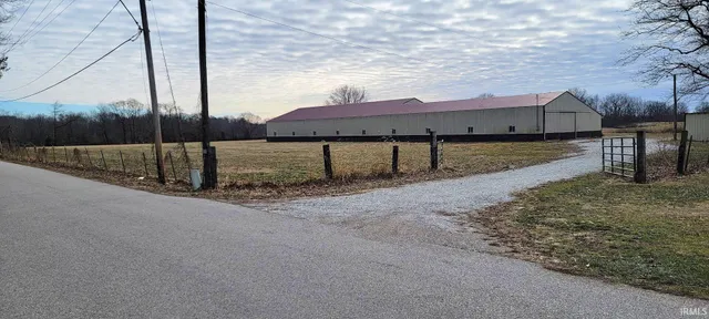 $280,000 | 200 North County Road, Linton, IN 47441