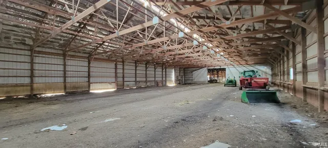 $280,000 | 200 North County Road, Linton, IN 47441