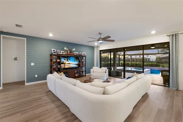 $1,195,000 | 4913 Coastal Days Lane, Lakewood Ranch, FL 34211