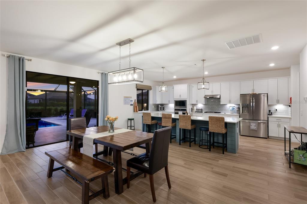 4913 Coastal Days Lane Lakewood Ranch, FL 34211 - Photo 8 of 65