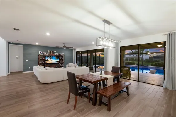 $1,195,000 | 4913 Coastal Days Lane, Lakewood Ranch, FL 34211
