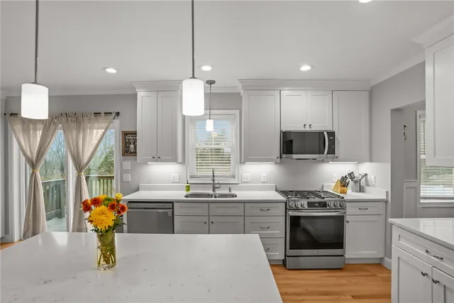 $749,000 | 275 East Shore Drive, Coventry, RI 02816