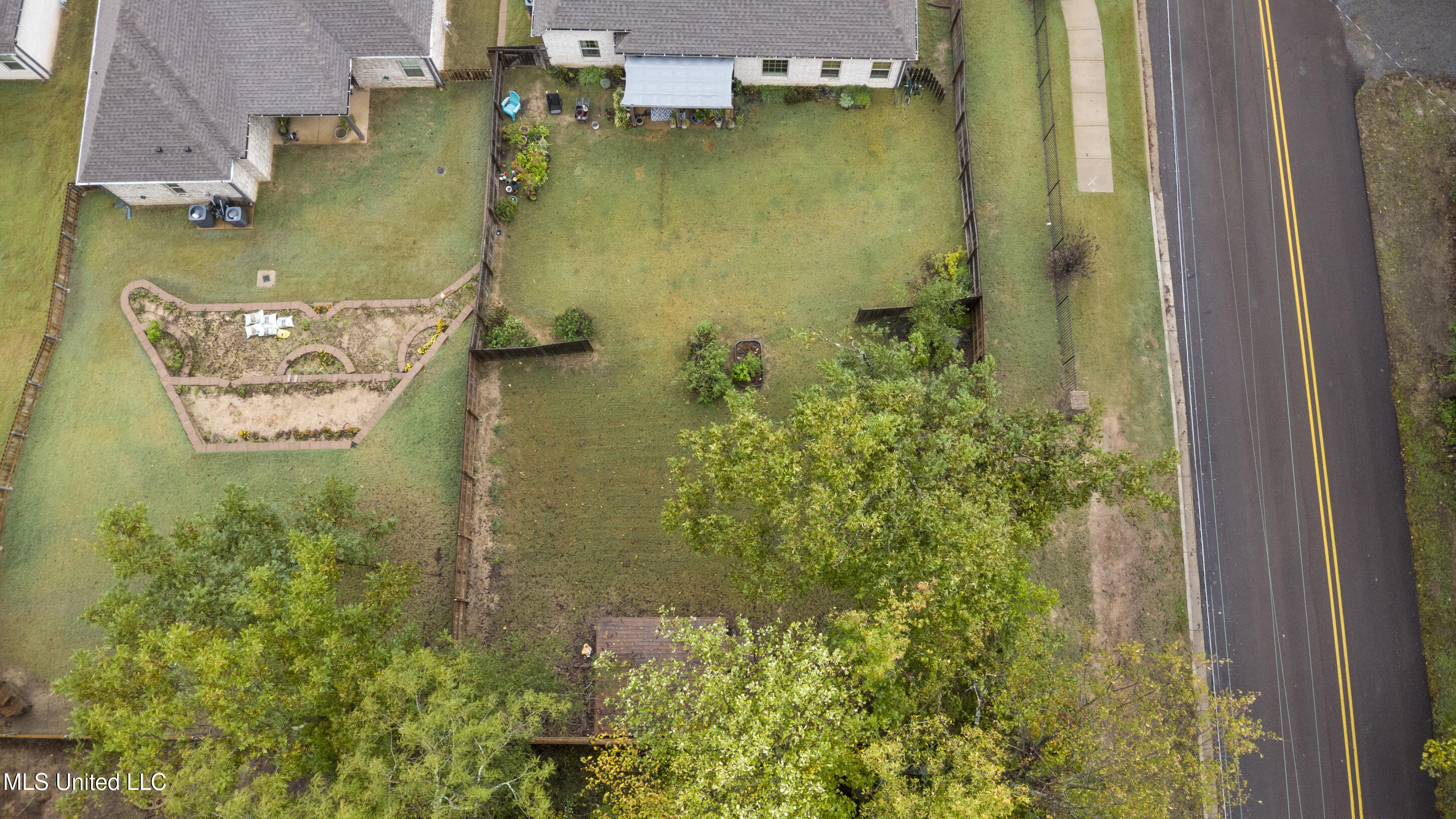 509 Howell Way Hernando, MS 38632 - Photo 27 of 44 30_dji_0009