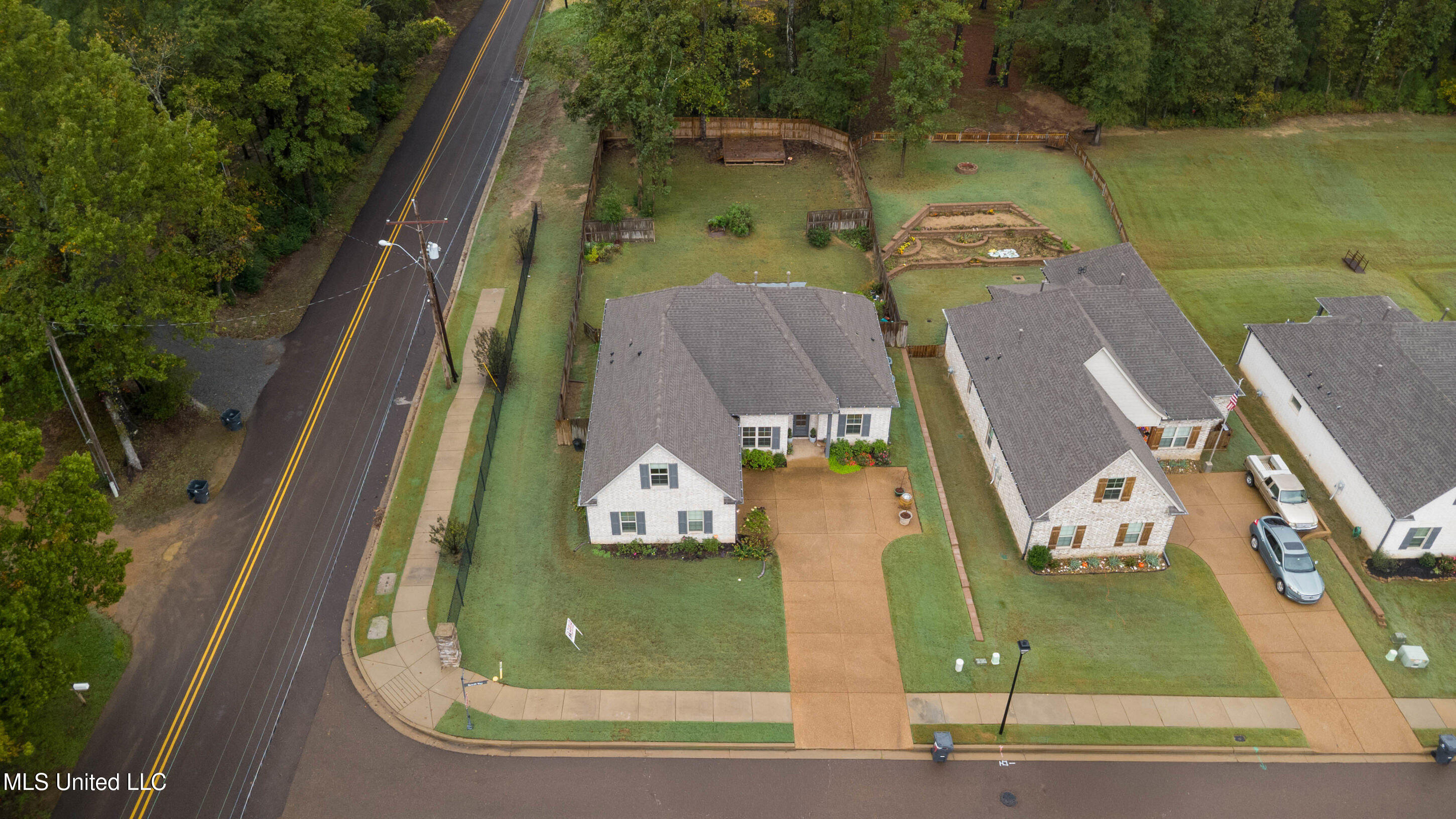 509 Howell Way Hernando, MS 38632 - Photo 43 of 44 28_dji_0003