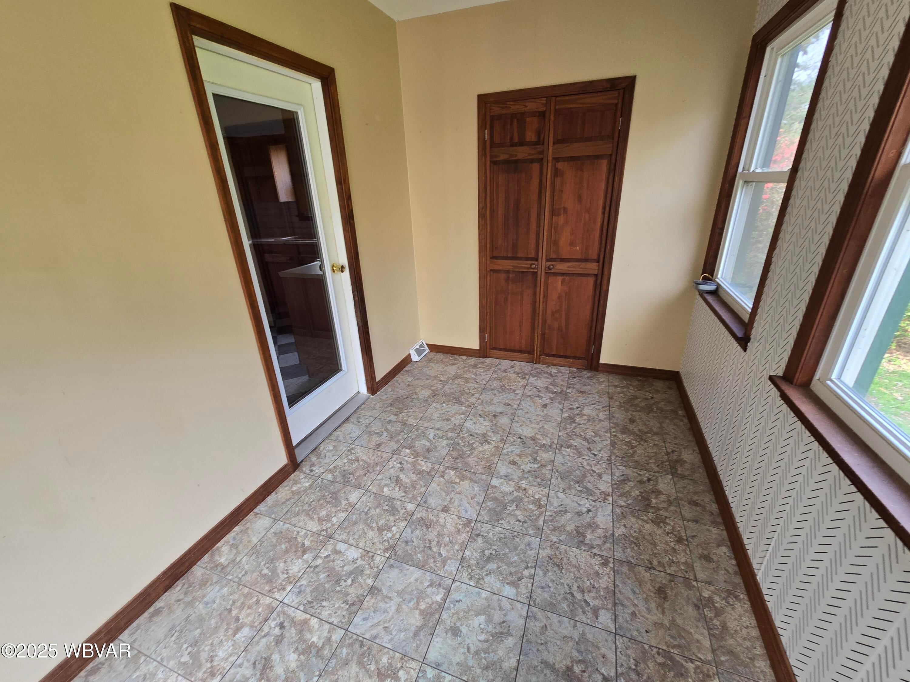 1081 5th Avenue Jersey Shore, PA 17740 - Photo 18 of 47 20250419_105628