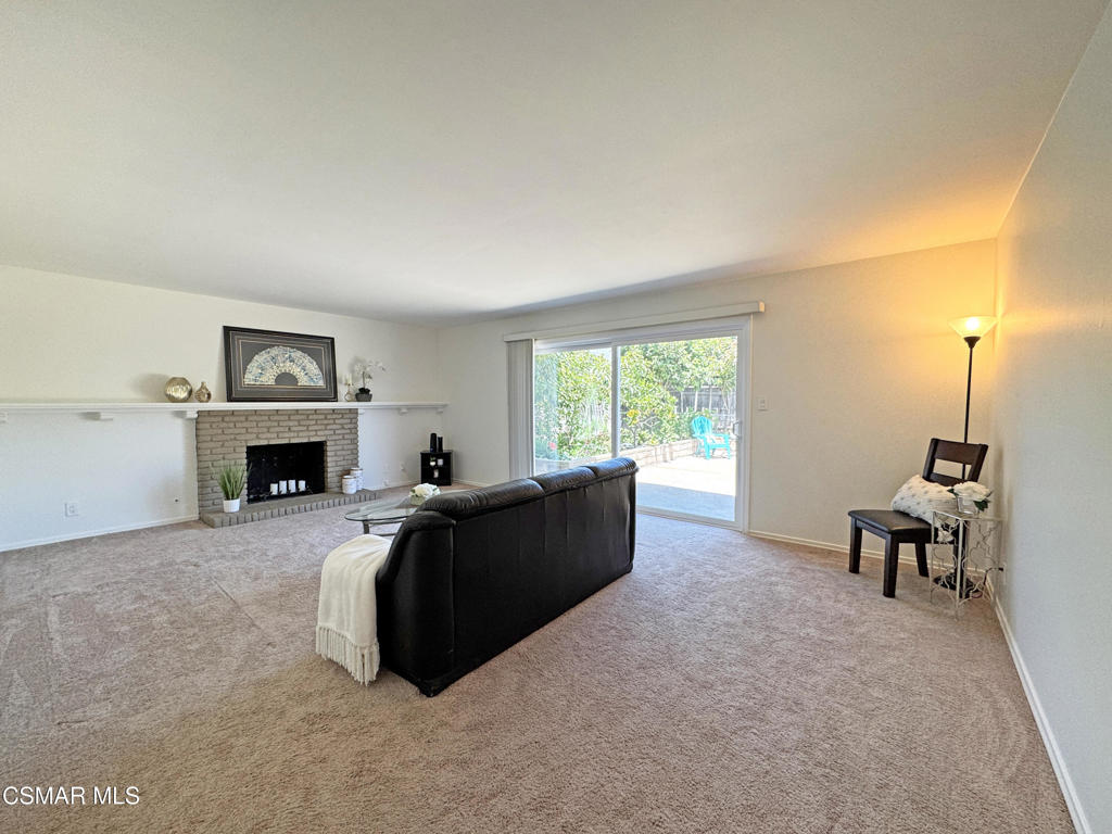 2401 El Portal Way Oxnard, CA 93035 - Photo 8 of 41