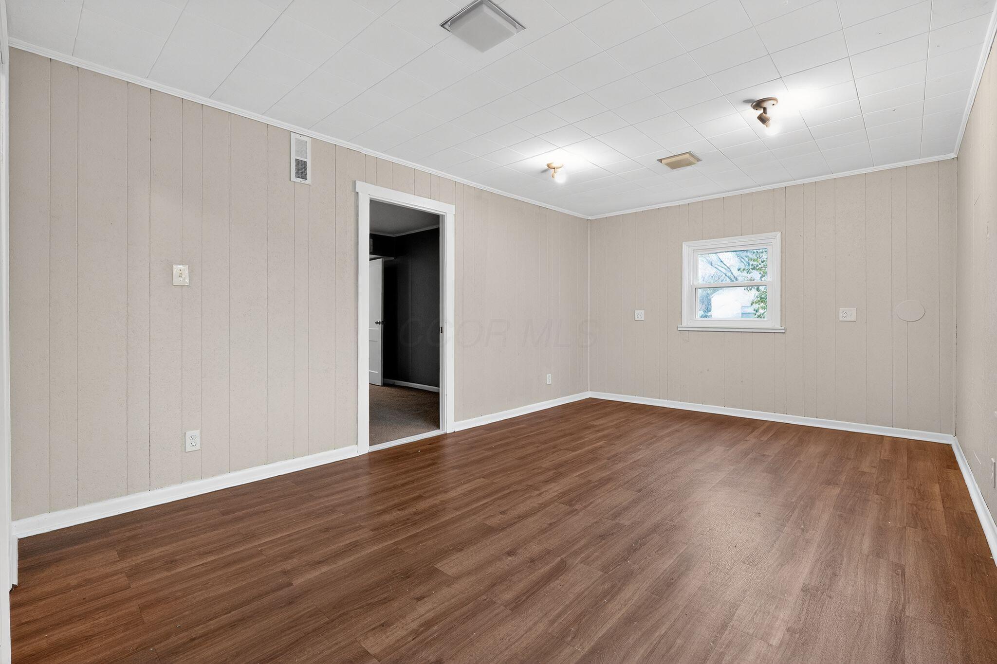 290 South Hampton Road Columbus, OH 43213 - Photo 14 of 32