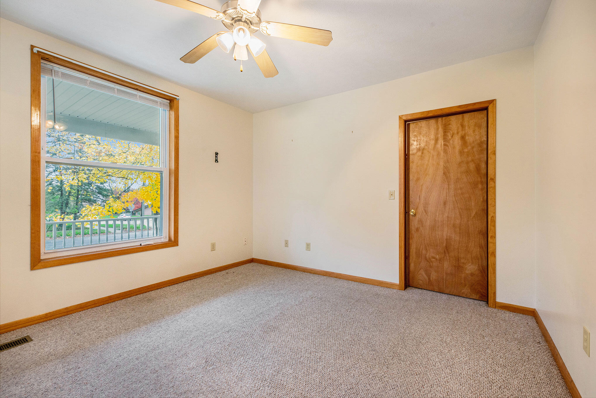 439 South Higbee Street Reed City, MI 49677 - Photo 8 of 25 439HigsbeeSt-6