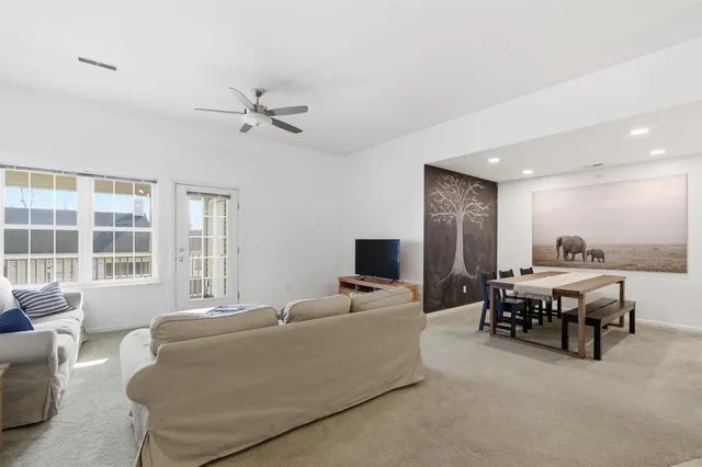 $2,300 | 2233 South Main Street, Ann Arbor, MI 48103