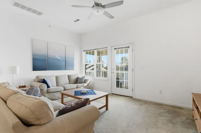 $2,300 | 2233 South Main Street, Ann Arbor, MI 48103