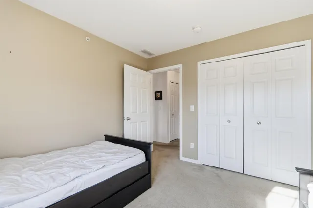 $2,300 | 2233 South Main Street, Ann Arbor, MI 48103