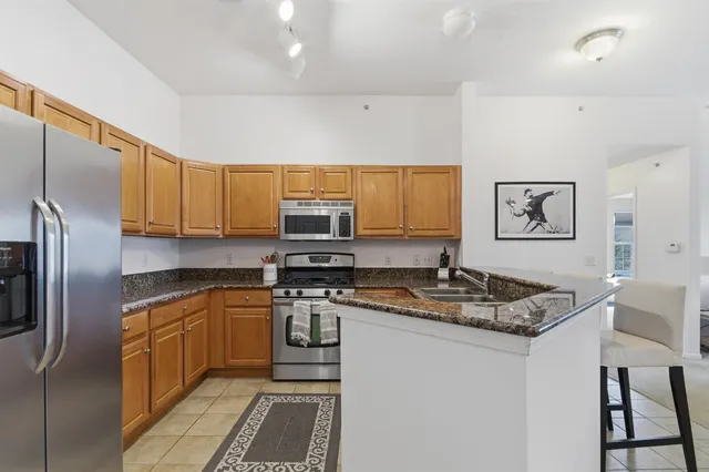 $2,300 | 2233 South Main Street, Ann Arbor, MI 48103