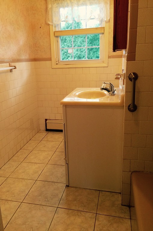 77 Harding Road Fairhaven, MA 02719 - Photo 9 of 19