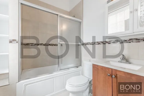 $12,950 | 71 West 10th Street, Unit 3 | Greenwich Village