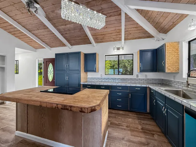 $1,099,000 | 87-2814 Hawaii Belt Road, Captain Cook, HI 96704