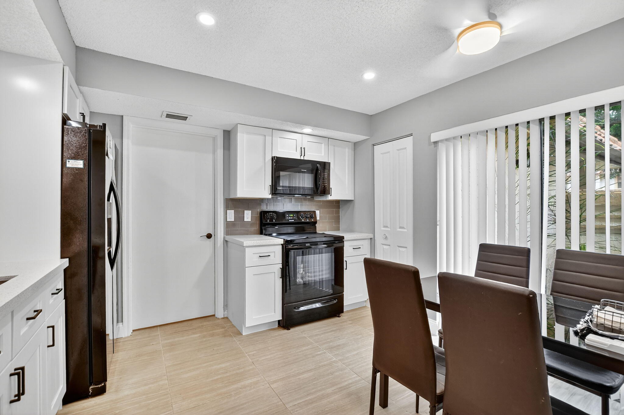 7773 La Mirada Drive Boca Raton, FL 33433 - Photo 12 of 39 Kitchen