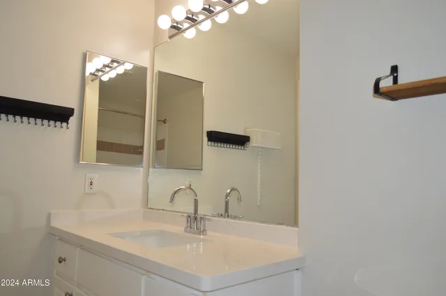 $1,799 | 1701 East Colter Street, Unit 263, Phoenix, AZ 85016