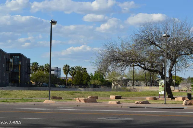 $1,799 | 1701 East Colter Street, Unit 263, Phoenix, AZ 85016