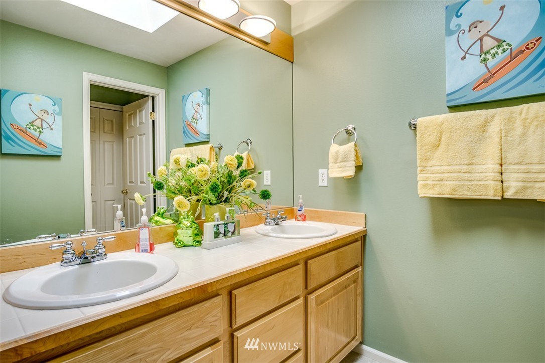 2425 201st Street Southeast Bothell, WA 98021 - Photo 18 of 25