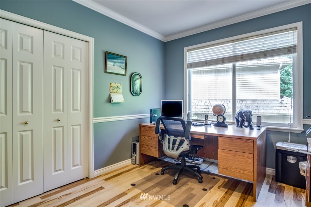 2425 201st Street Southeast Bothell, WA 98021 - Photo 10 of 25