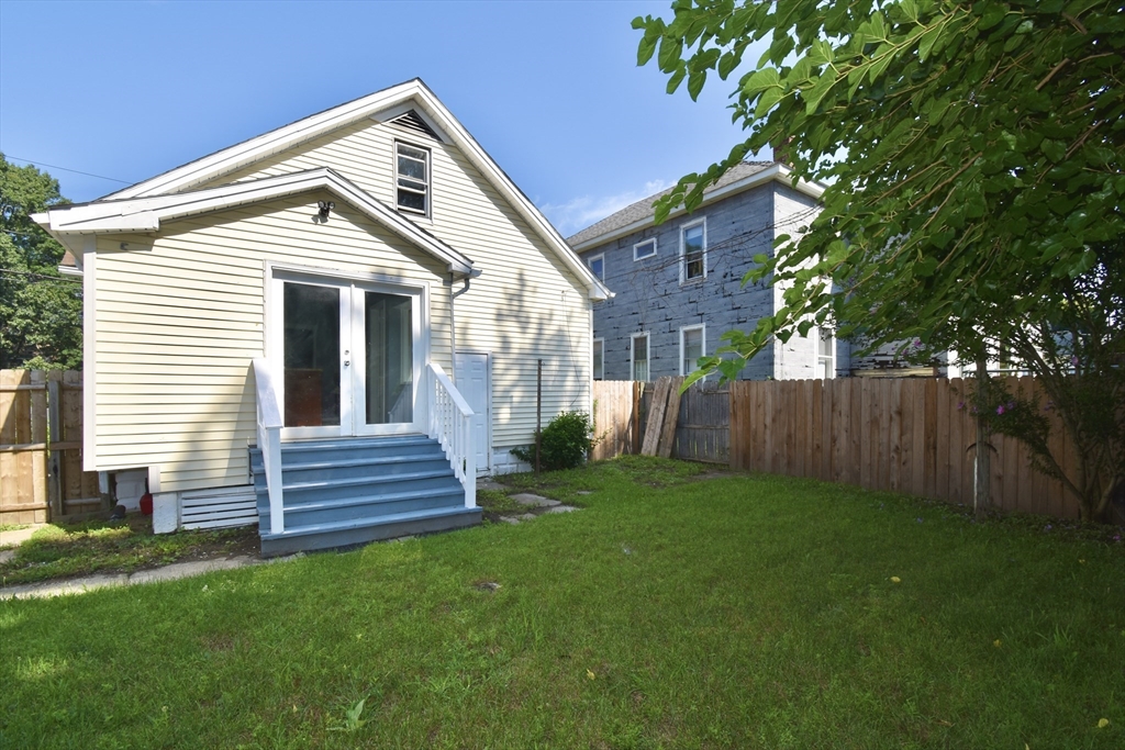 119 Littleton Street Springfield, MA 01104 - Photo 2 of 23 Gallery Image 2