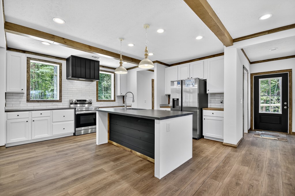 5668 Mobile Road McCaysville, GA 30555 - Photo 3 of 59 Gallery Image 3