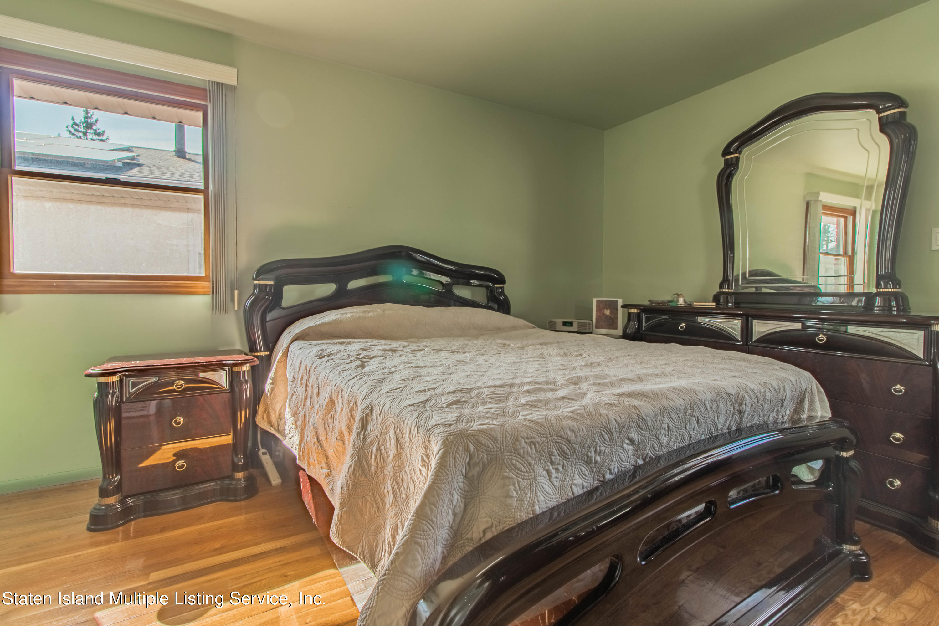 929 Hylan Boulevard Staten Island, NY 10305 - Photo 13 of 28 13