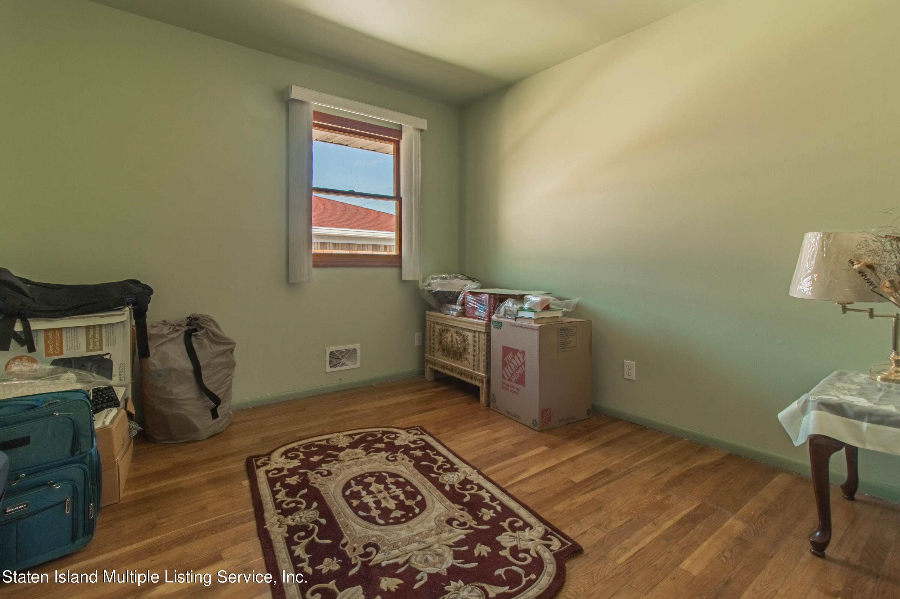 929 Hylan Boulevard Staten Island, NY 10305 - Photo 17 of 28 17
